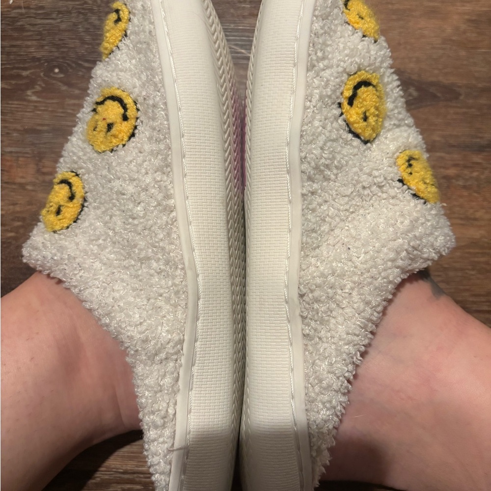 Women’s Well Worn Used Slippers Fuzzy Soft